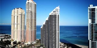 17555 Collins Ave Gallery 3