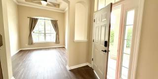 Spacious 4BR Home with Solar Panels, Downstairs Primary & Fenced Yard Gallery 8