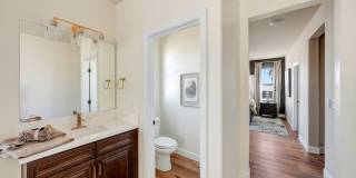 137 N Un St Gallery 42