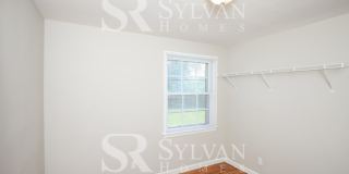 2424 Paxton Street Gallery 13