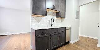 528 W Oakdale Gallery 4