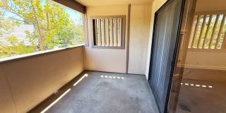 Spacious 2 Bed / 2 Bath Condo in Prime UTC/La Jolla Location! Gallery 14