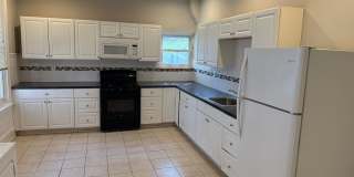 Beautiful Victorian Rowhome with Modern Updates – Available Now! Gallery 13
