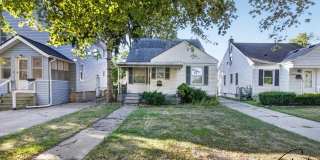$1,400 3 Bedroom - 1 Bath - Redford Gallery 1