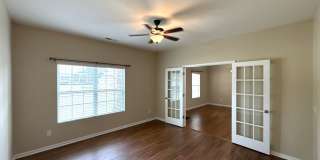 Spacious Home in Creekshire Village! Gallery 6