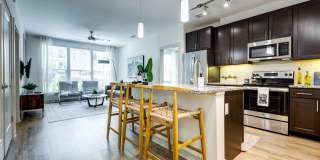 District West Gallery 18