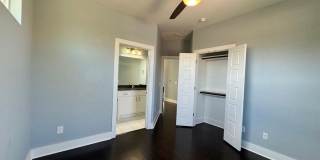 Great, modern 2 bedroom 2.5 bath available in South Austin! Gallery 29
