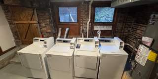 32 Grove St Gallery 12