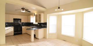 1702 Clairidge Ave Gallery 4