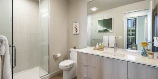 Lilia Waikiki Gallery 35