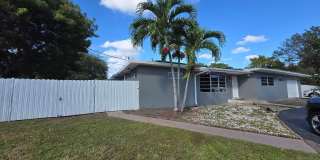 17390 NE 22nd Avenue Gallery 1