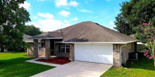 Spacious 4 Bed 3 Bath Home w FULLY FENCED YARD for Rent! Gallery 3