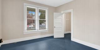 4 Bedroom, 1 Bathroom Home in the York Neighborhood for Rent! Gallery 17