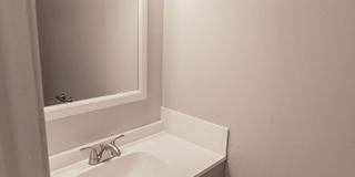 3 bedroom duplex in Southern Columbia. Gallery 11