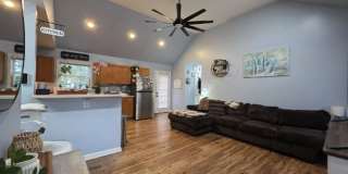 112 Lee Lane Gallery 1