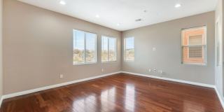 Flexible Three-Story Gated Home with Mountain Views & Modern Kitchen! Gallery 6