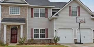 653 Red Oak Lane Gallery 1