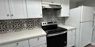 Updated 1 Bed 1 Bath Gallery 7