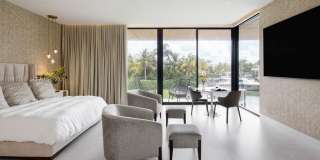 1102 Washington St Gallery 16