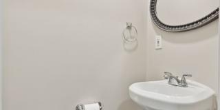 3 Level Semi-Detached Row Home in Columbia Heights Gallery 16