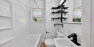 511 Brown Street Gallery 20