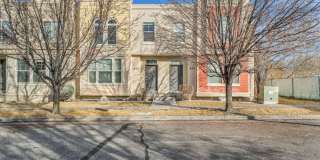 Spacious 4BR End-Unit Townhome | Low-Maintenance HOA Living Gallery 1
