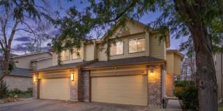 3 Bed Townhome with Large Backyard Gallery 1