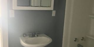 Refreshed 2 bedroom home Gallery 1