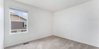 6818 Gateway Crossing Street Gallery 27