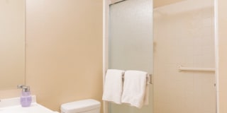 1047 E Alameda Dr Gallery 32