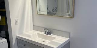 Newly renovated 2 bed x 1 bath on top floor in Kirkland! Gallery 19