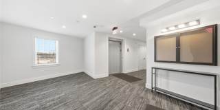 180 Deer Park Avenue Gallery 15