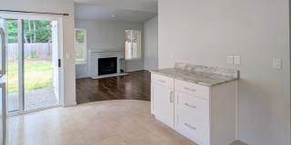 North Bothell 3 bdrm Townhome with private fenced yard Gallery 7