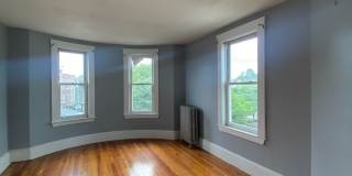 658 Metropolitan Ave Gallery 3