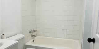 304 W Cedar Gallery 3
