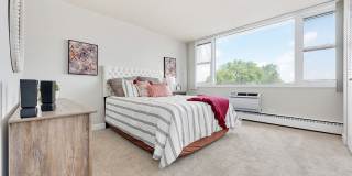 Mont Clare Gallery 10