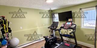 4 Bedroom Home in Fairbanks / Washer& Dryer / Cat Friendly Gallery 20