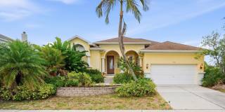 Comfortable 3BR Home with Pond Views & Bonus Florida Room! Gallery 1