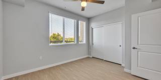 Downtown Ontario Luxury Apartments Gallery 36