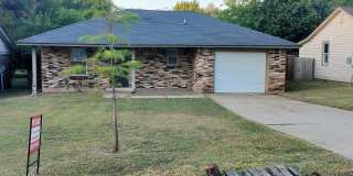 Remodeled 3 bedroom 1 bathroom house in Edmond, OK close to UCO with granite and stainless-steel appliances Gallery 23