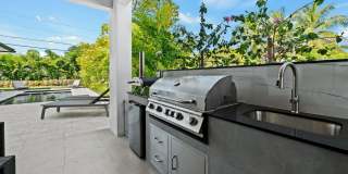 743 S Lake Avenue Gallery 40