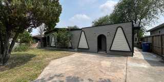 UPDATED FOUR BEDROOM PLUS BONUS ROOM!! Gallery 1