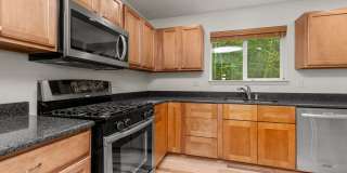 Stunning 3 bed, 2.5 bath home in desirable Bothell neighborhood Gallery 27