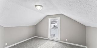 314 Grand Avenue Gallery 17