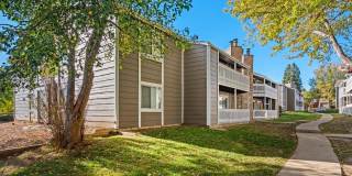 Renovated 3BR/2BA Apartment | New Kitchen + Large Balcony Gallery 1