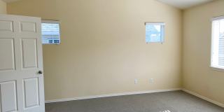 Fantastic Townhome close to Nike Gallery 12