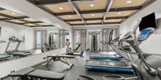 Uptown Lake Apartments Gallery 20