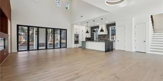 10365 Waters Road Gallery 6