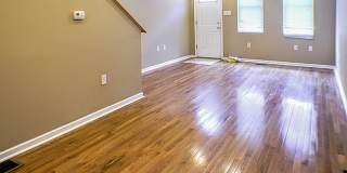 Two Bed Point Breeze Townhouse Gallery 4