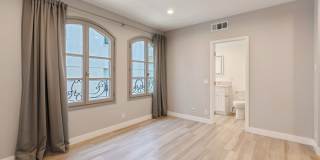 9249 Burton Way Gallery 3